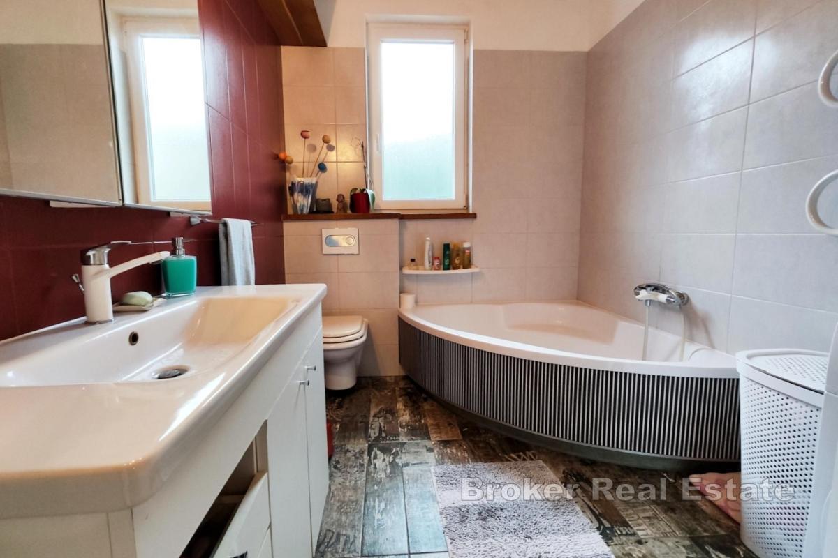 Zwei-Zimmer-Wohnung mit Meerblick