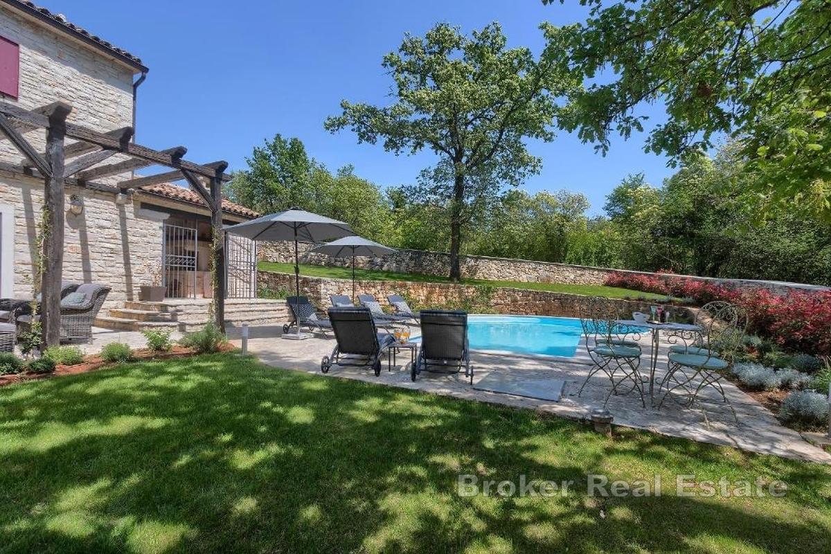 Autochtonní vila ve střední Istrii s moderním designem