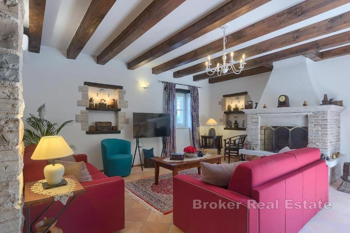 Autochtonní vila ve střední Istrii s moderním designem