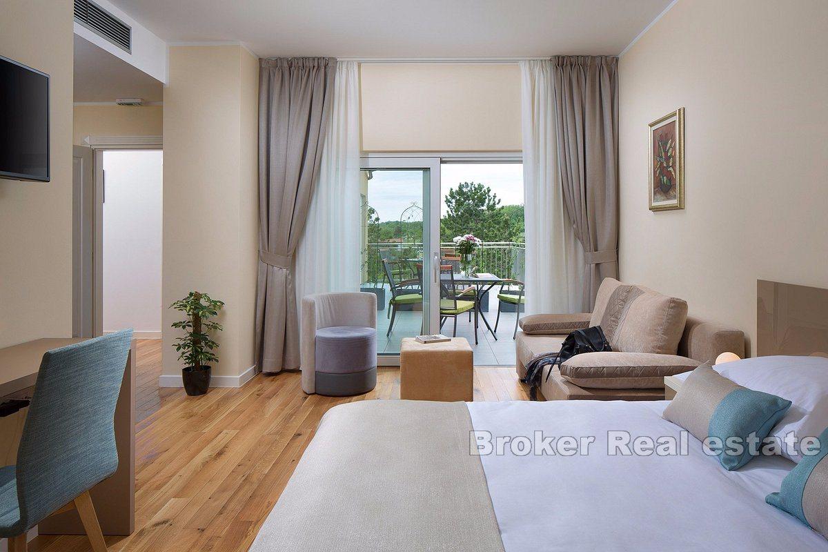 Большое поместье с домами отдыха и туризмом