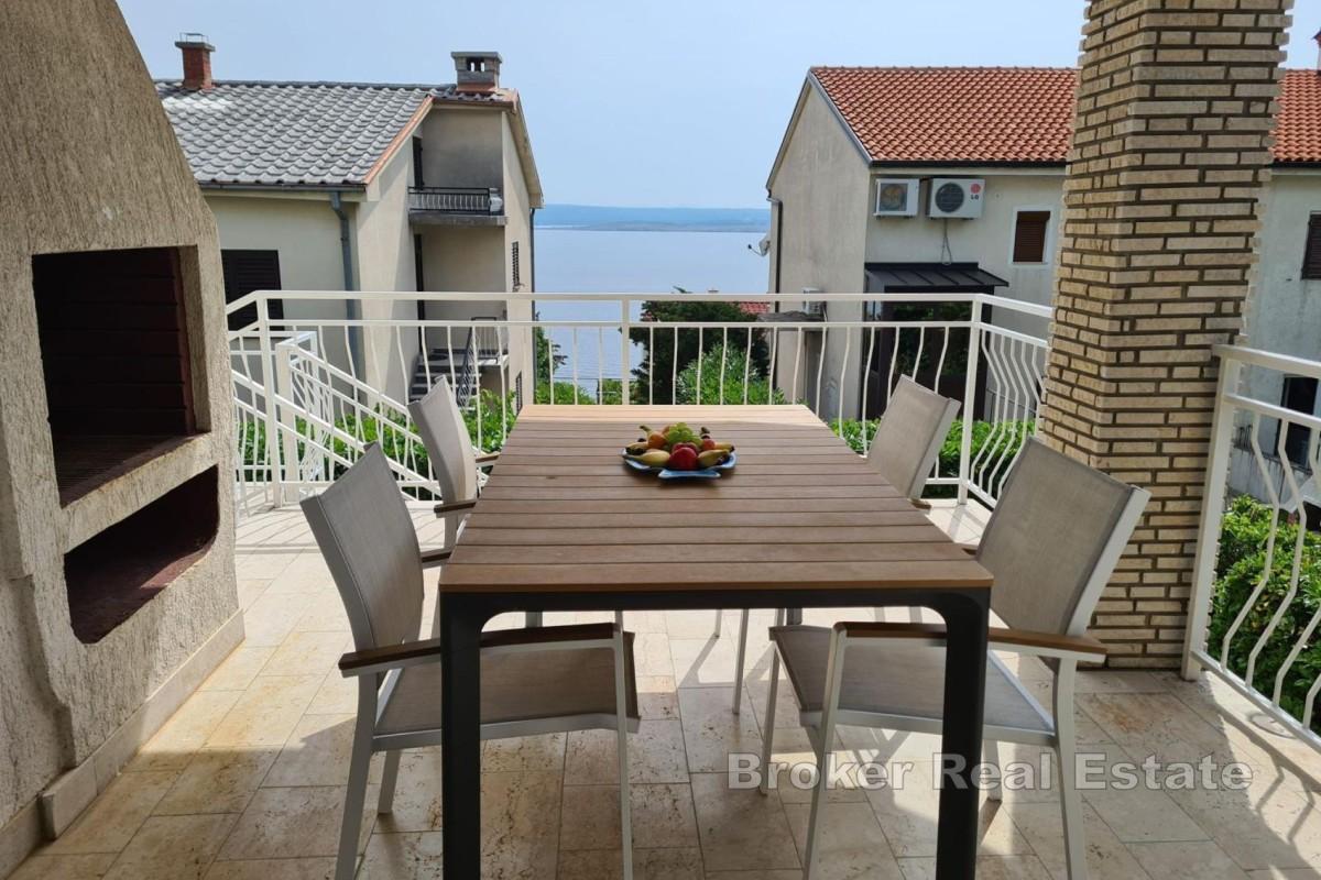 Immeuble avec vue sur la mer