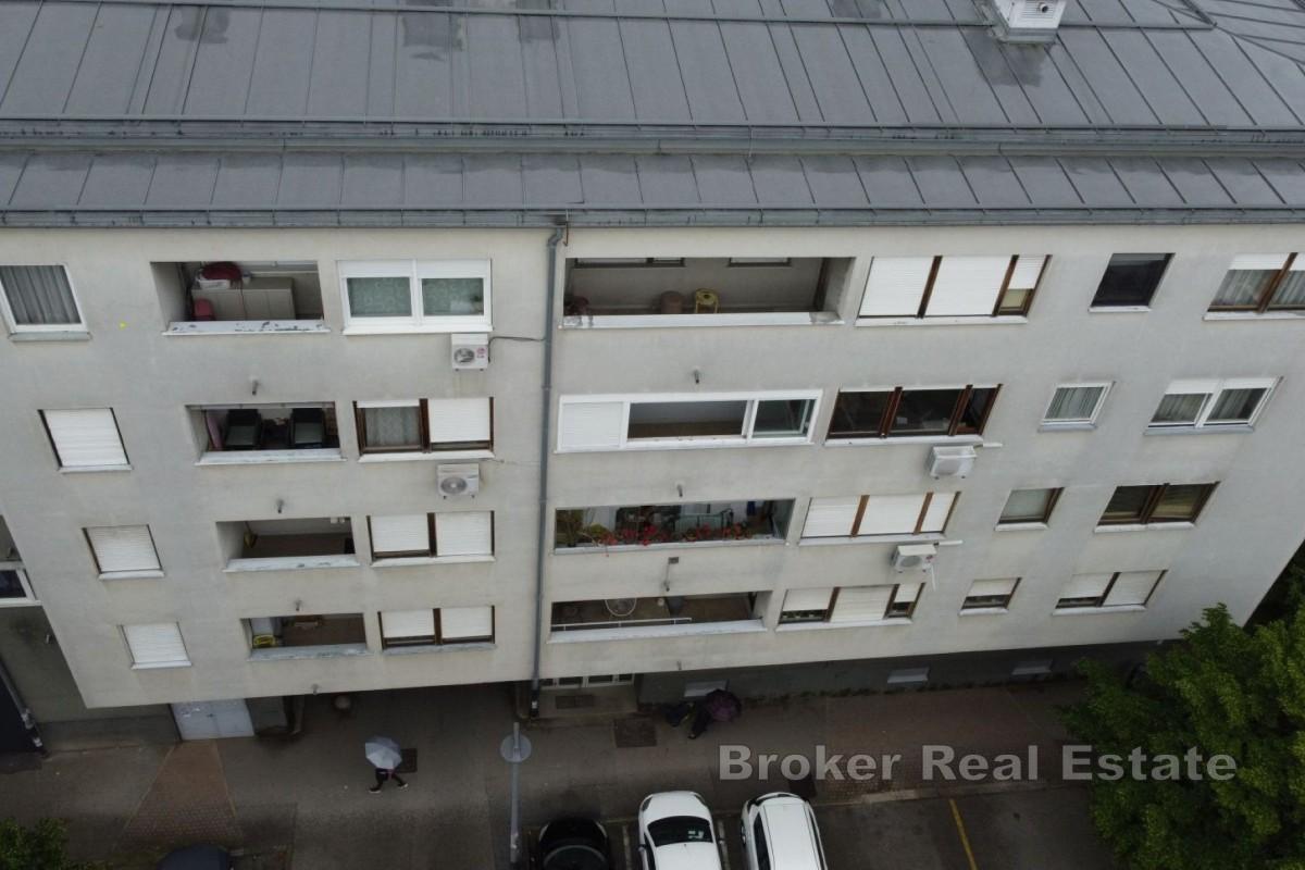 Bekväm lägenhet med loggia