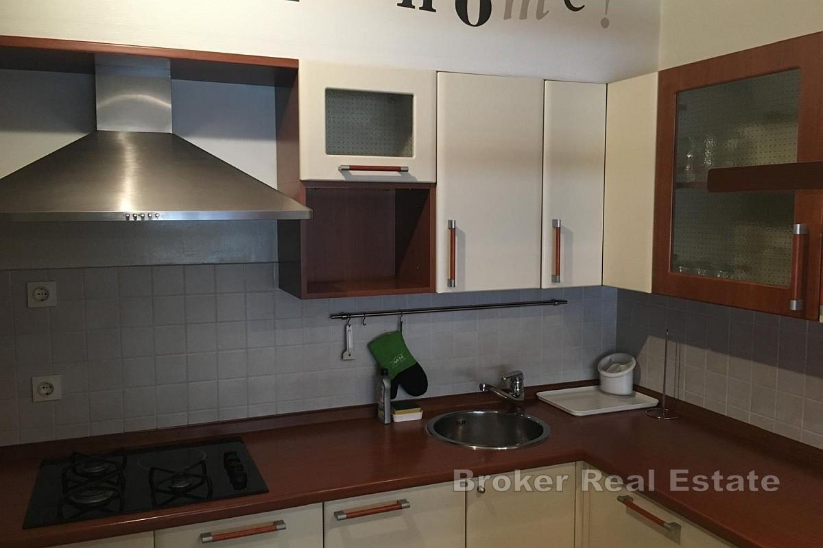 Appartement confortable avec loggia