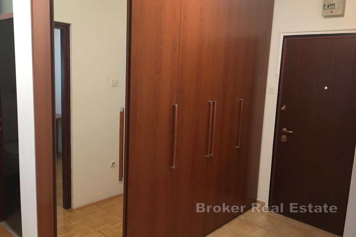 Appartement confortable avec loggia