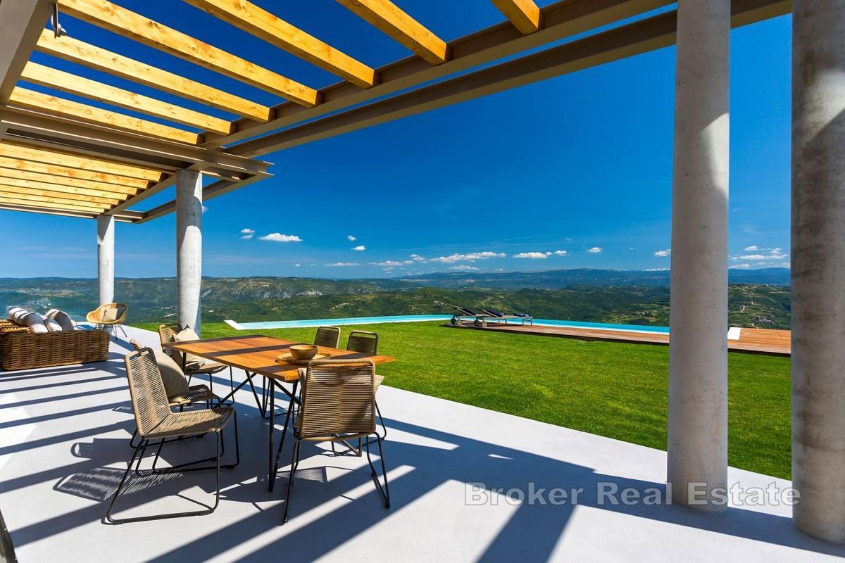 Villa in einzigartiger Lage mit Blick auf das Mirnatal