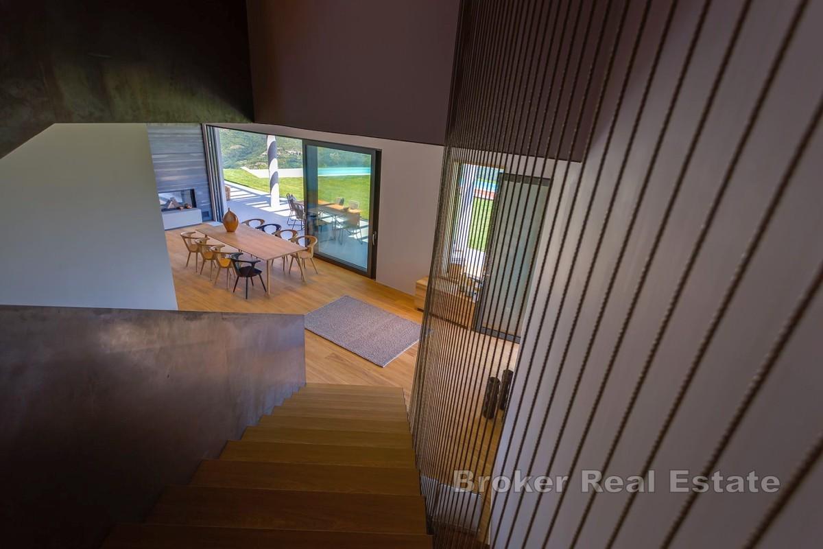 Villa in einzigartiger Lage mit Blick auf das Mirnatal