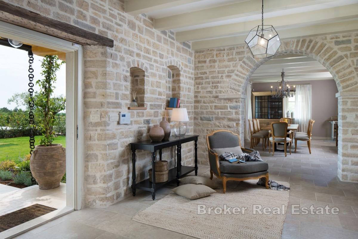 Villa mit Pool und Sportplätzen im Herzen Istriens