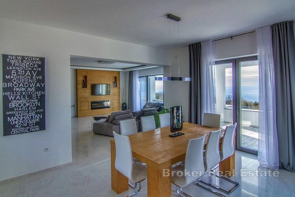 Maison avec deux appartements, piscine et vue mer