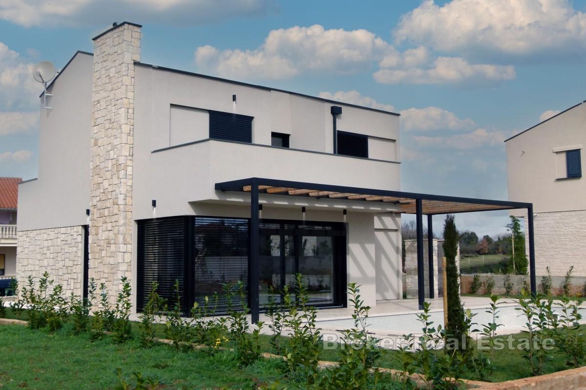 Villa avec piscine dans un cadre paisible