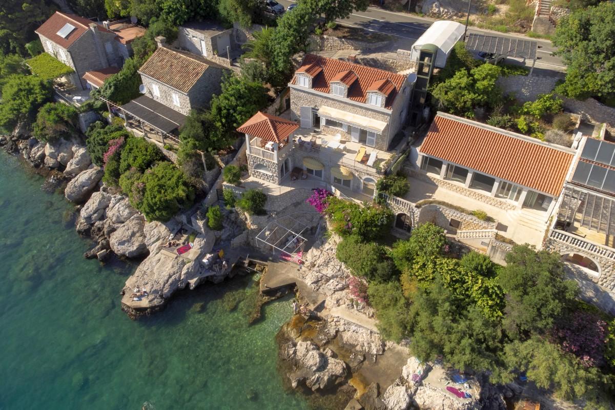 001-1027-01-dubrovnik-stone-house-first-row-to-the-sea-for-sale