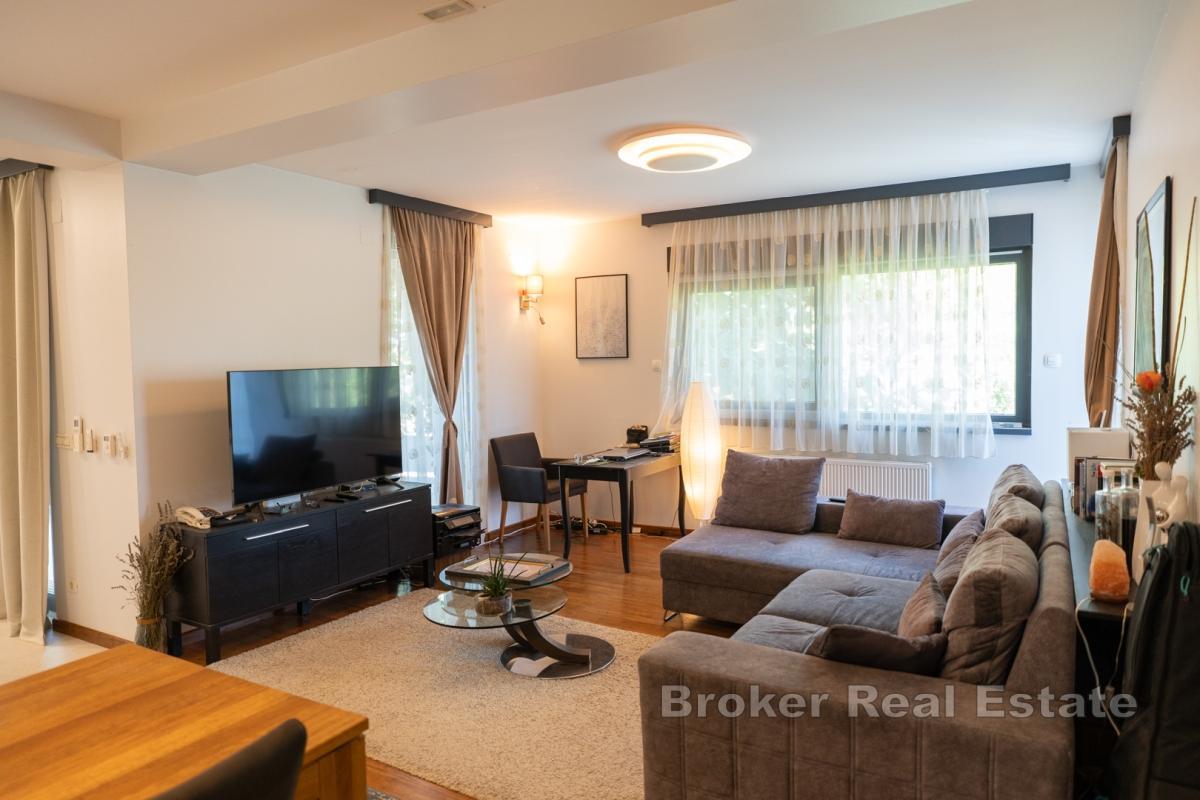 Modern villa med pool