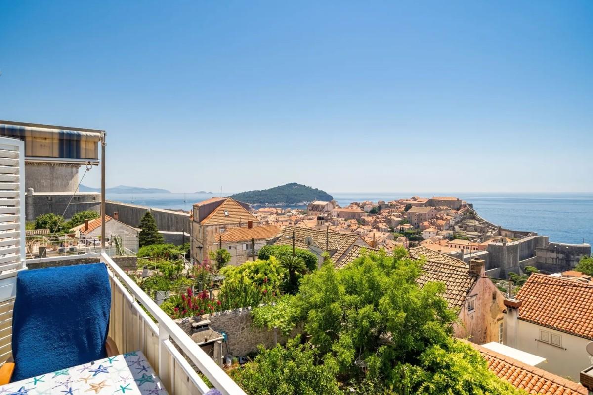 001-1027-07-dubrovnik-house-near-the-city-center-for-sale