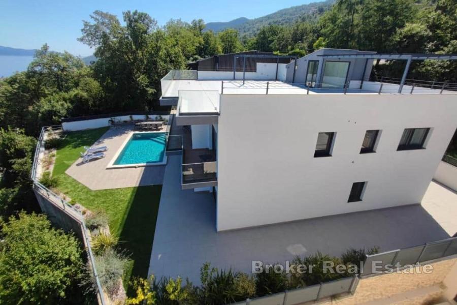 Modern villa med panoramautsikt över havet nära Lovran