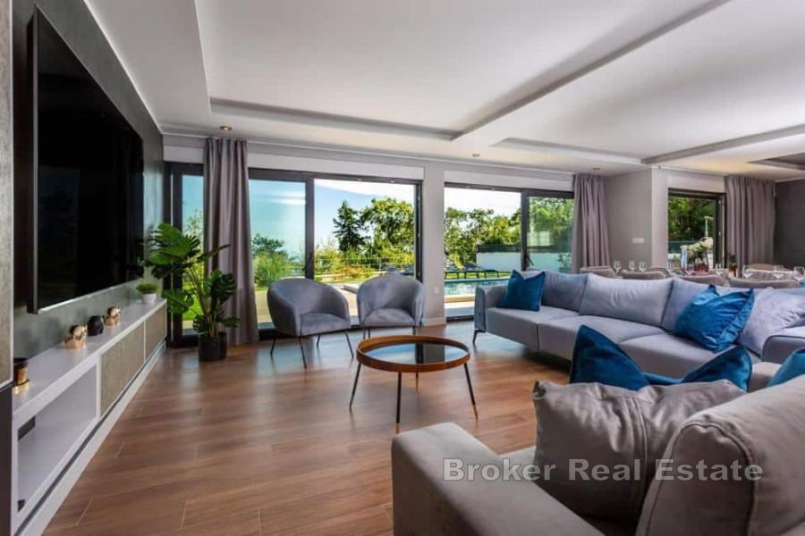 Modern villa med panoramautsikt över havet nära Lovran