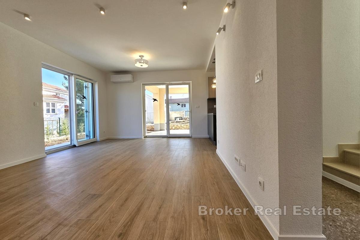 Hus i lugnt läge med havsutsikt