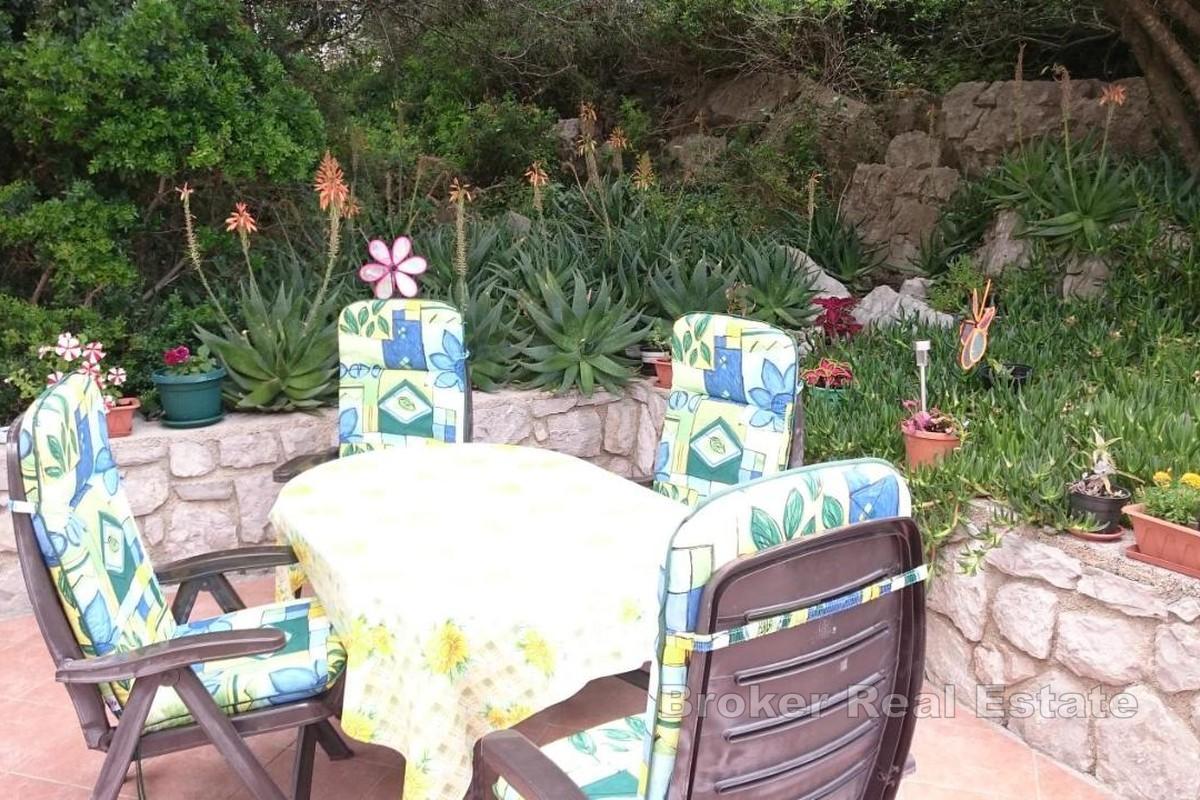 Дом в тихом месте недалеко от моря