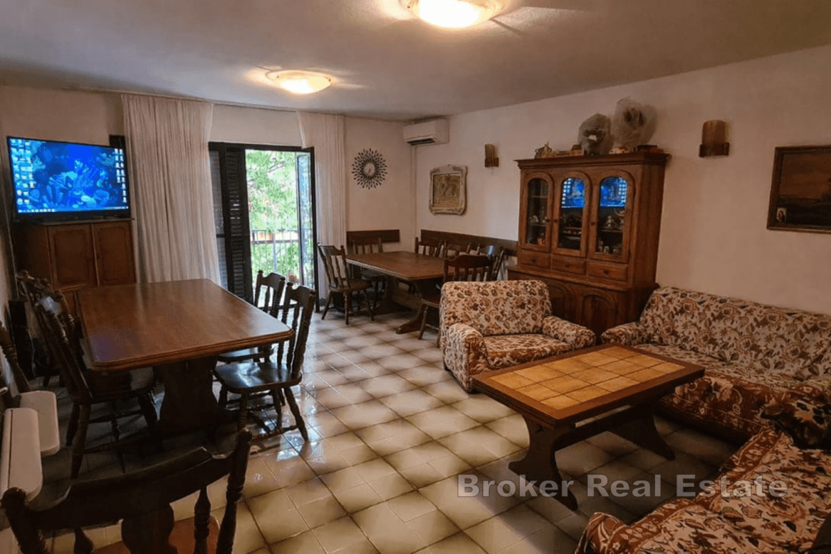 Дом в тихом месте недалеко от моря