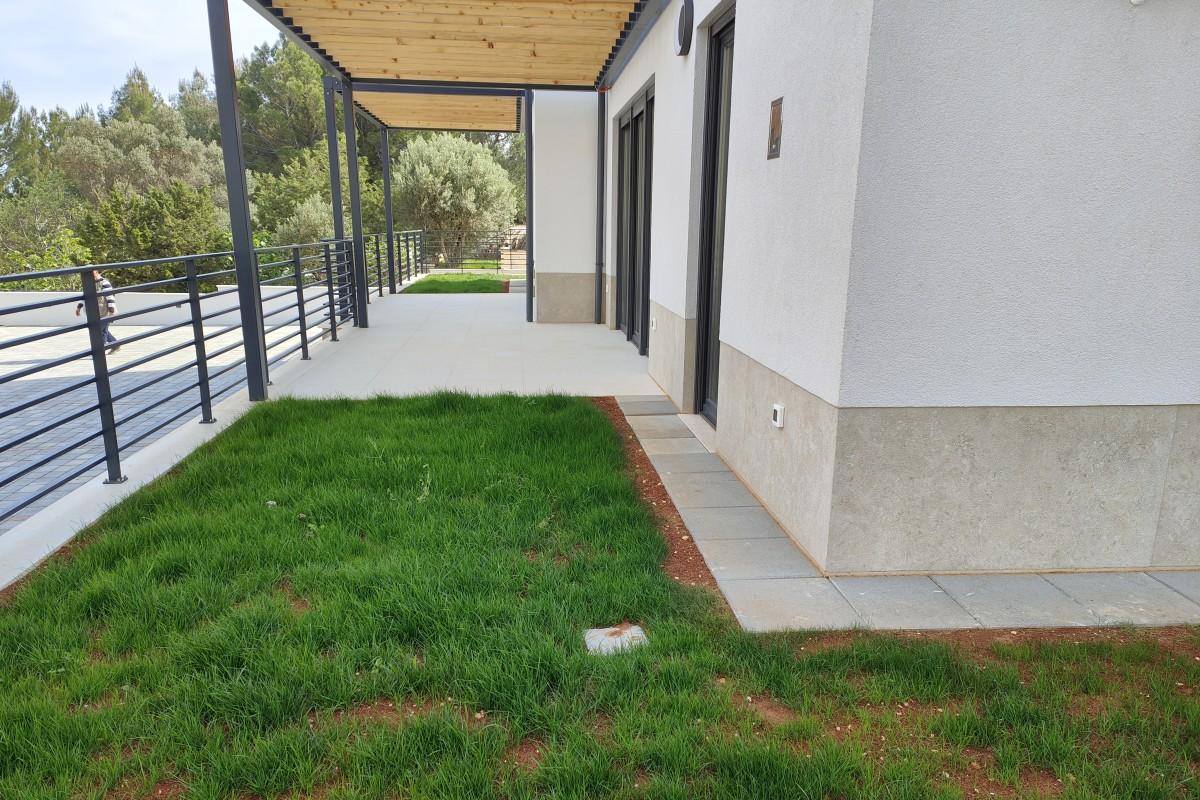 Apartament dwupoziomowy blisko morza w Nerezine