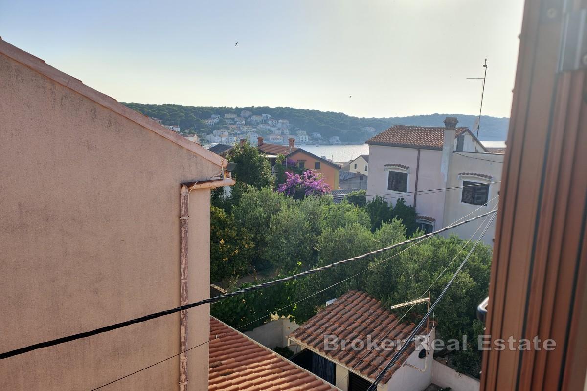 Dům se dvěma apartmány v klidné lokalitě v Mali Lošinj