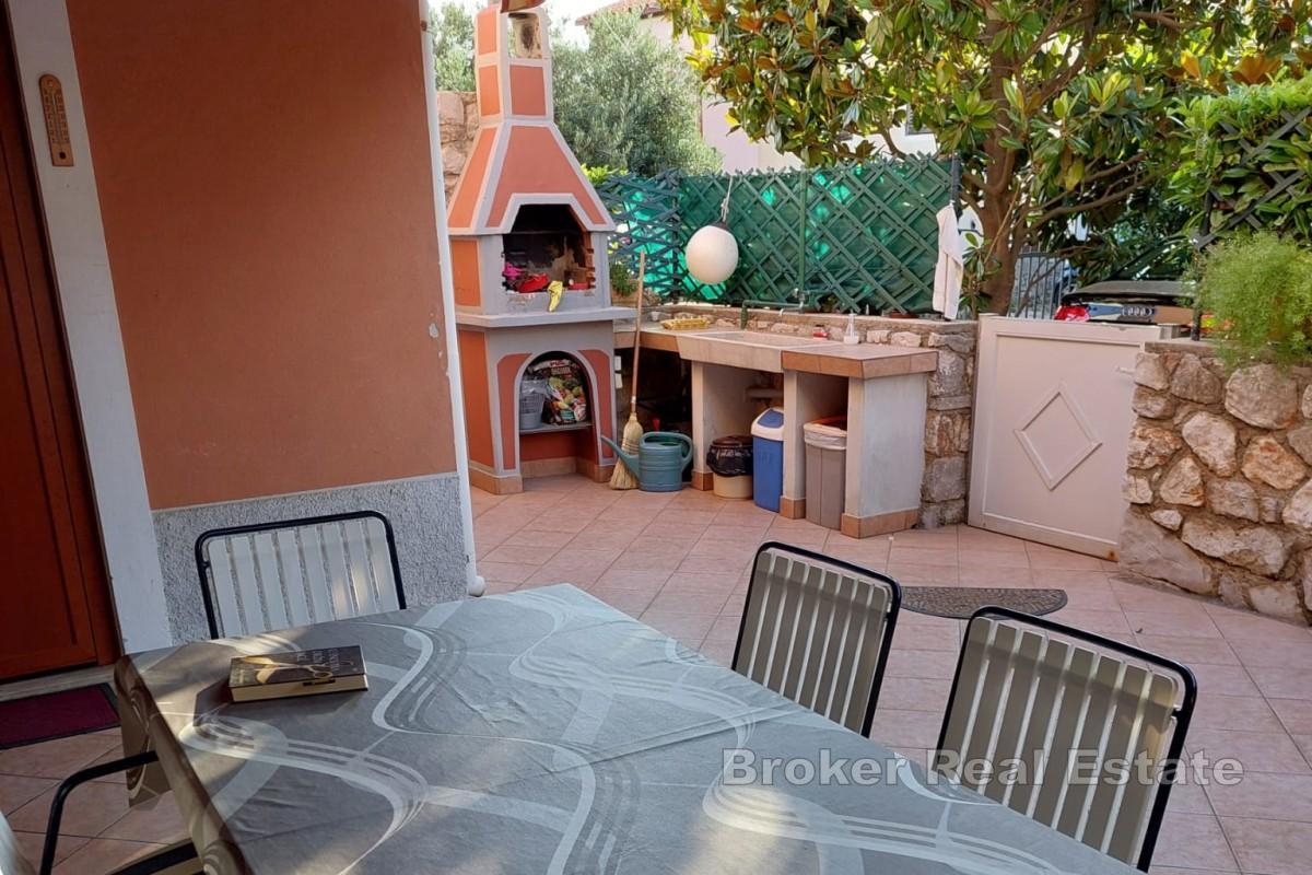 Dům se dvěma apartmány v klidné lokalitě v Mali Lošinj