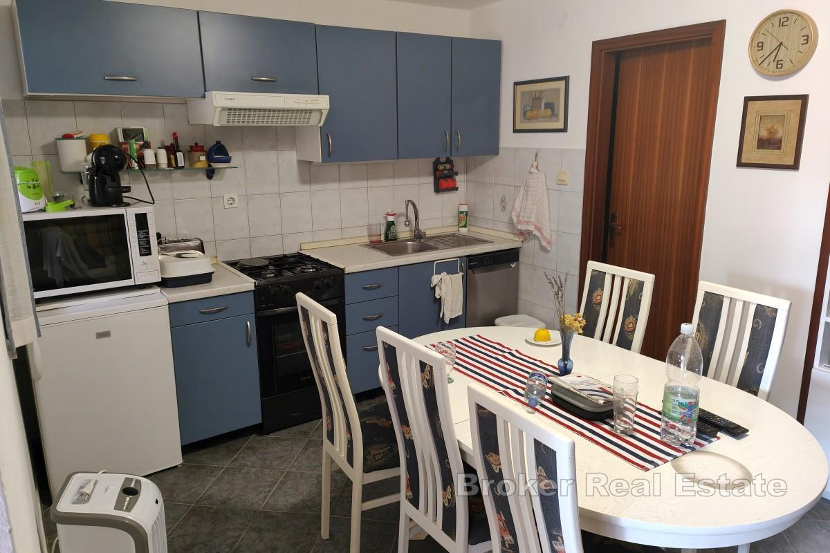 Dům se dvěma apartmány v klidné lokalitě v Mali Lošinj