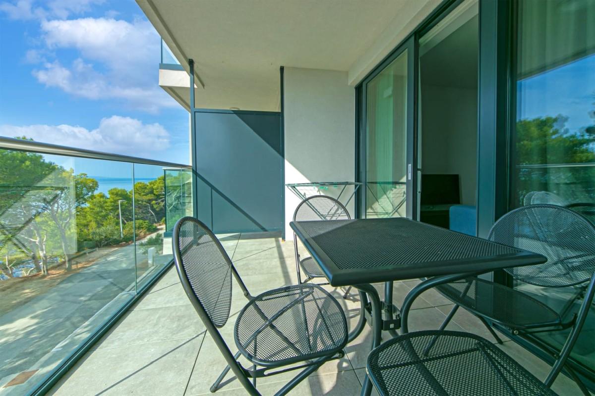 001-1031-01-Makarska-Two-bedroom-apartment-with-sea-view-for-sale