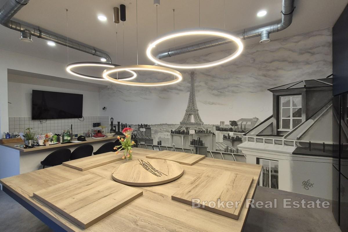 Gewerbefläche im Stadtzentrum mit sicherem Parkplatz