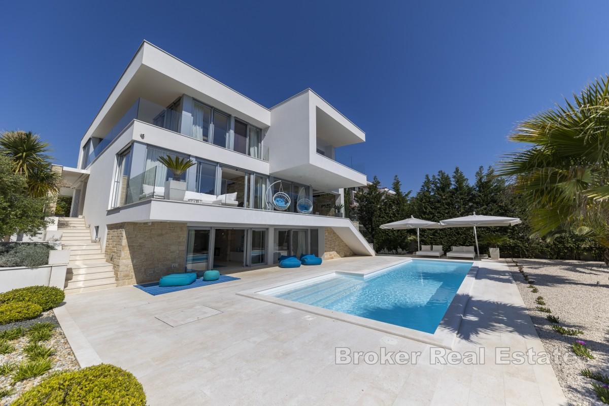 Villa d'architecte en première ligne de mer