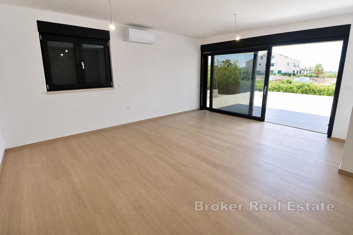 Appartamento di lusso con piscina privata e giardino, a 60 m dal mare