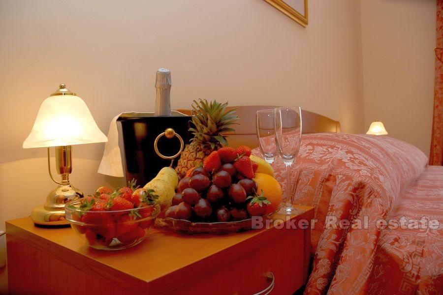 Wohnungen in einer neu gebauten Luxusvilla, zu verkaufen