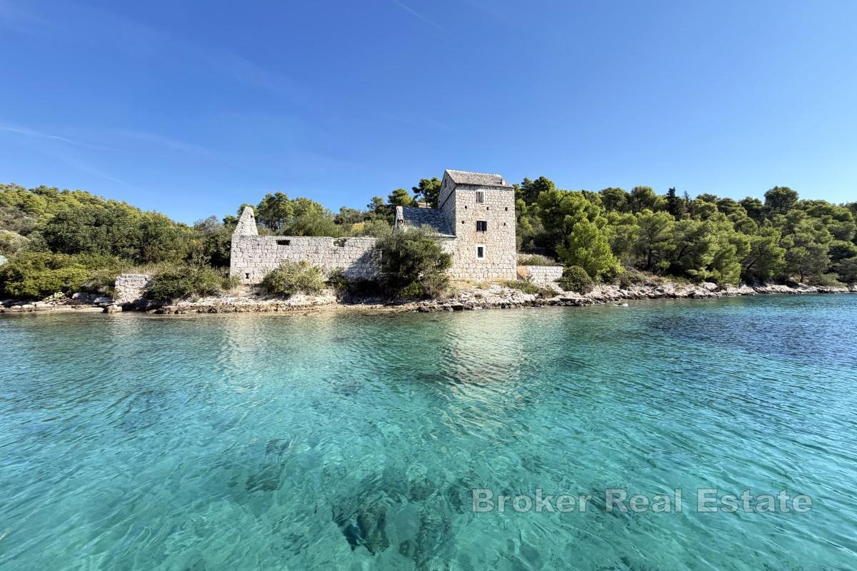 Kleines Schloss, erste Reihe zum Meer