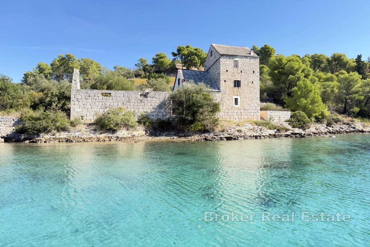 Kleines Schloss, erste Reihe zum Meer