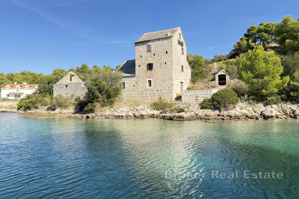 Kleines Schloss, erste Reihe zum Meer