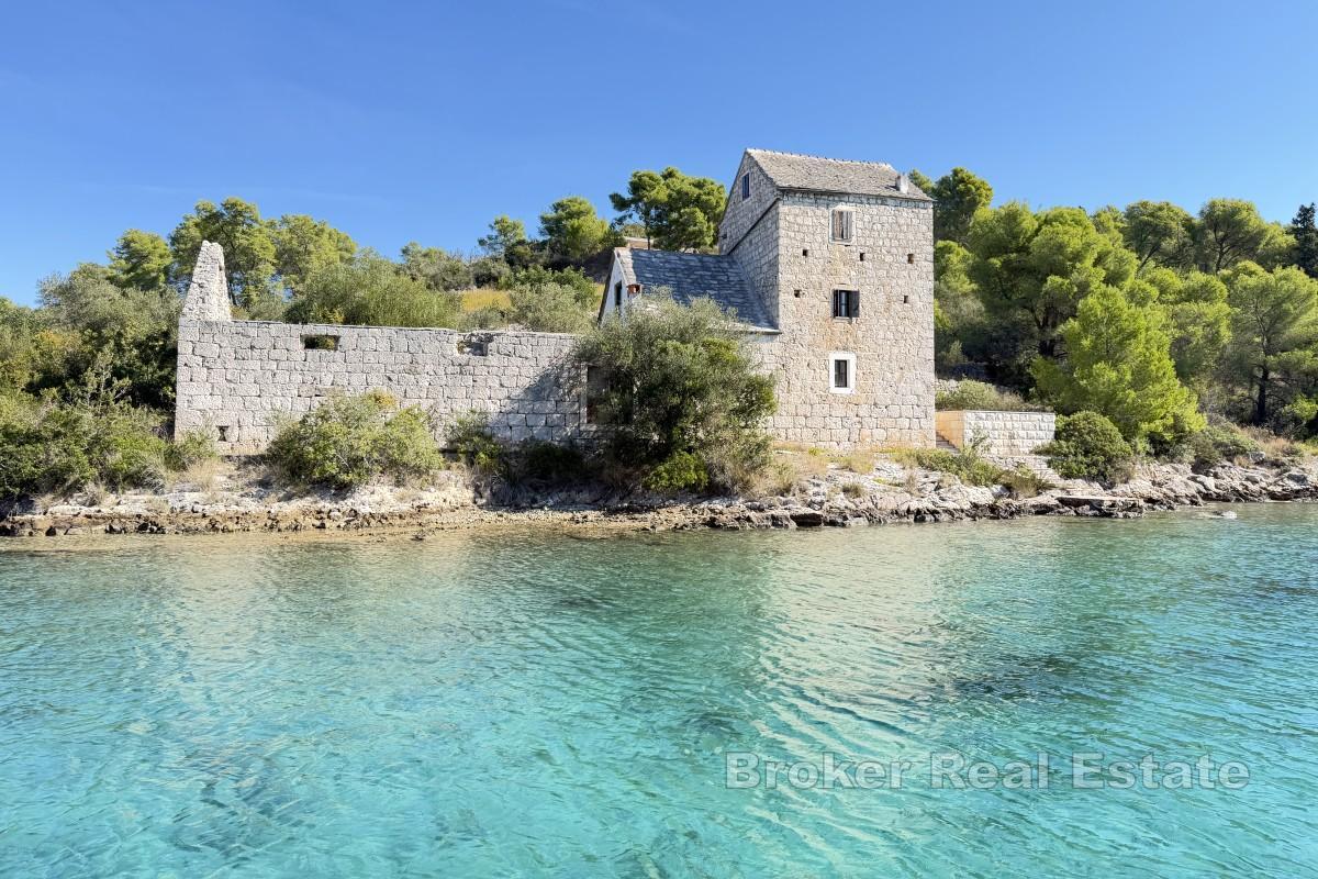 Kleines Schloss, erste Reihe zum Meer