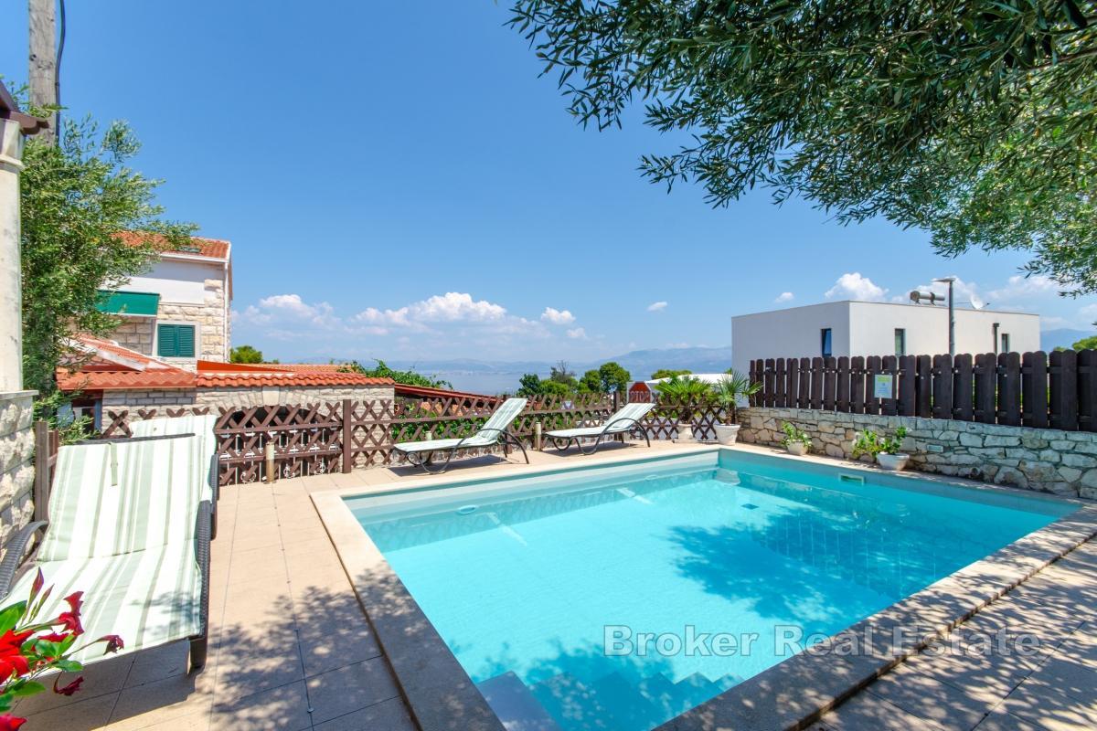 Villetta bifamiliare con vista mare