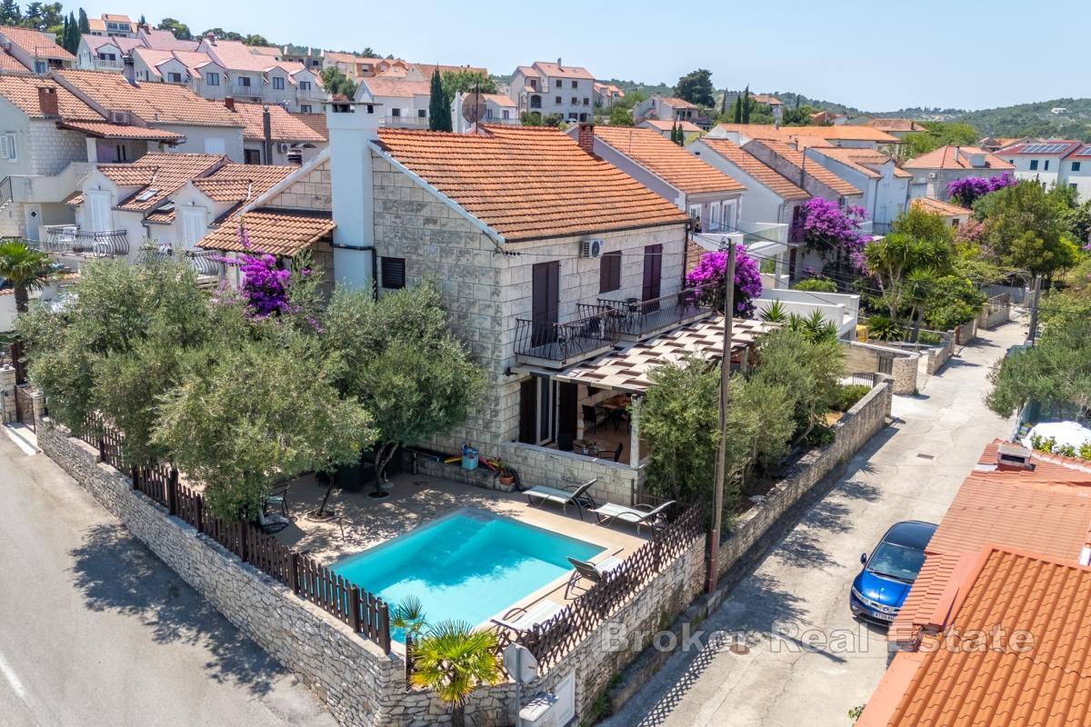 Villetta bifamiliare con vista mare