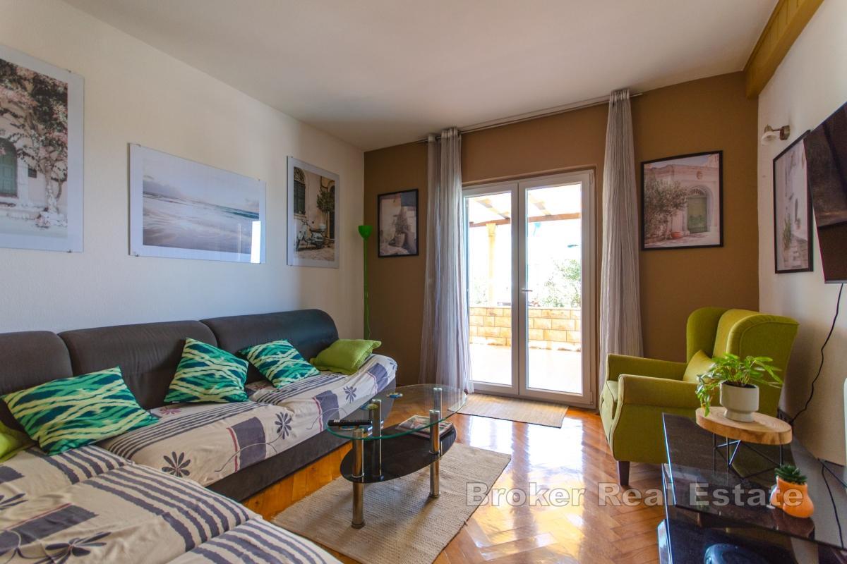 Villetta bifamiliare con vista mare