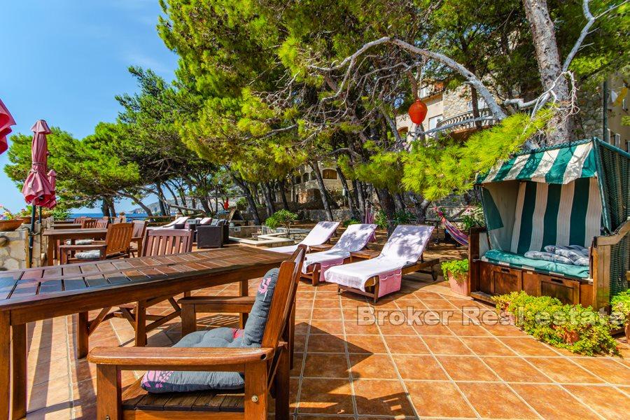 Family villa with swimming pool, waterfront