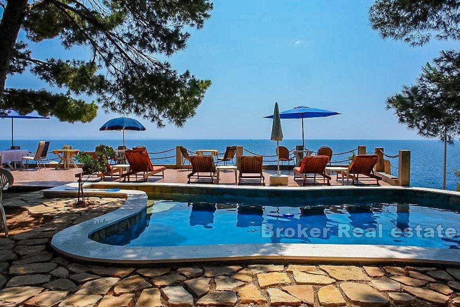 Family villa with swimming pool, waterfront