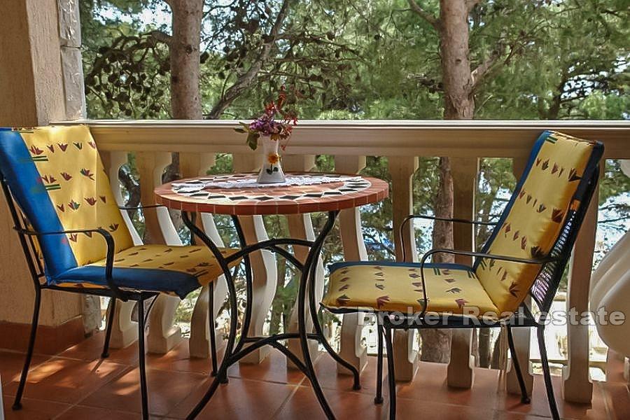 Family villa with swimming pool, waterfront