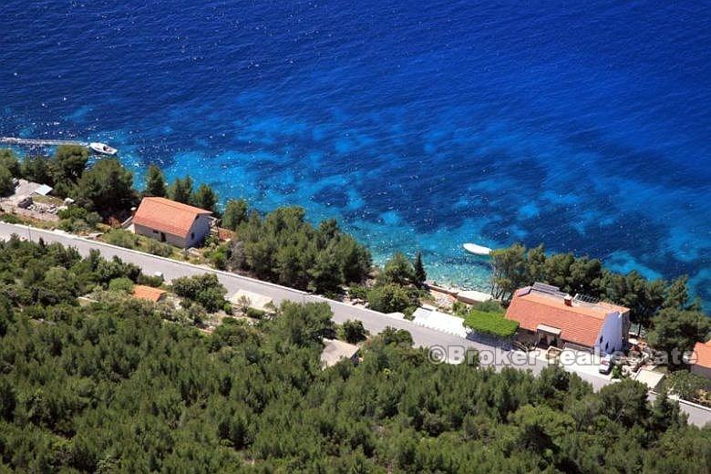 Вилла в первой линии от моря, на продажу