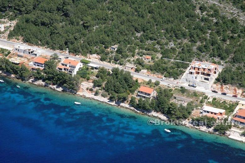 Вилла в первой линии от моря, на продажу