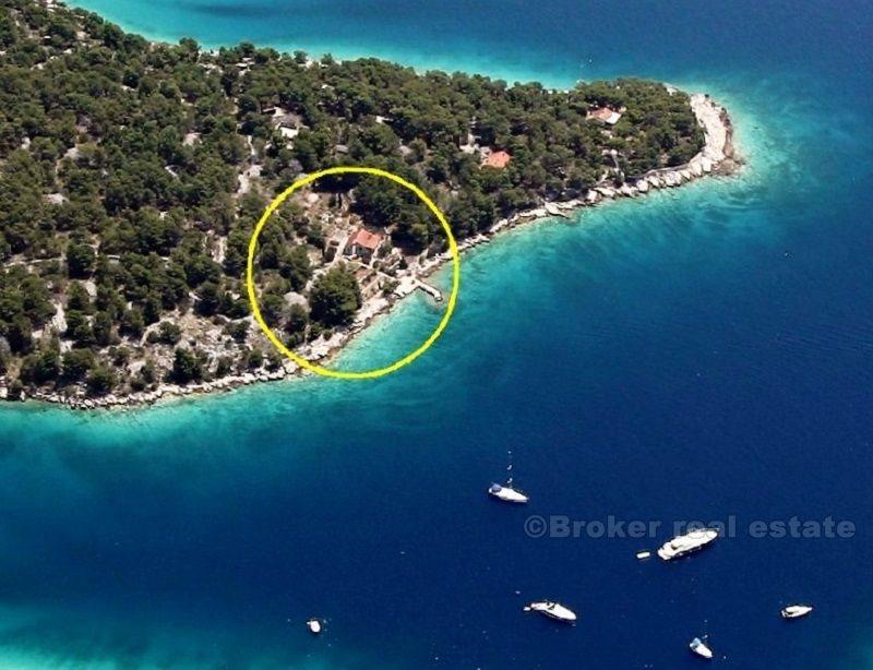 Première rangée de la maison sur un excellent emplacement