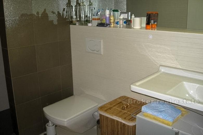 Moderne villa med havutsikt, til salgs