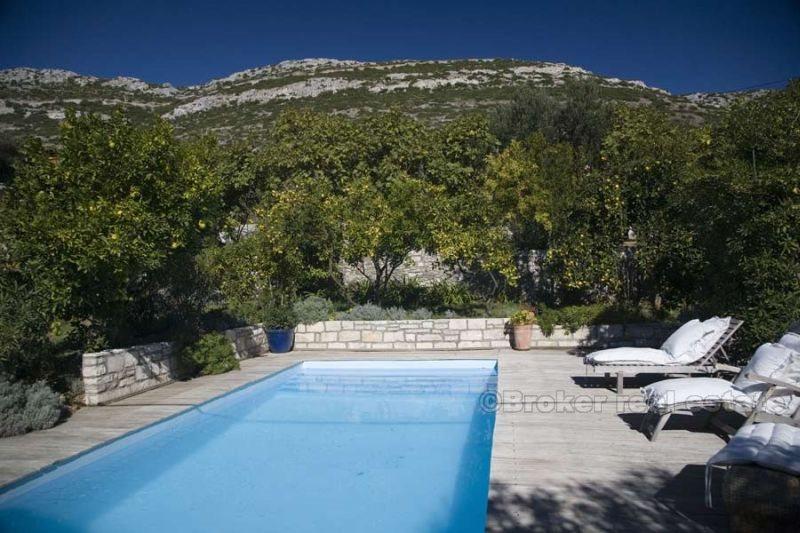 Krásná Mediterranean house