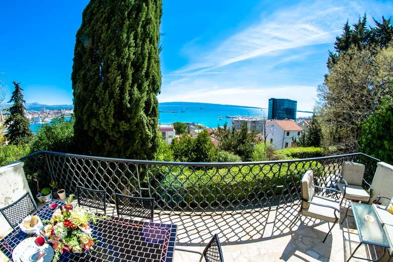 Beautiful old stone house, for sale