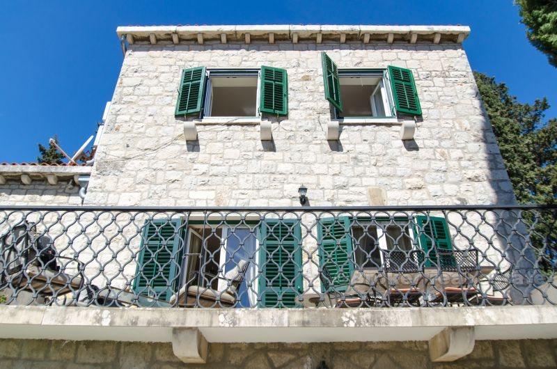 Beautiful old stone house, for sale