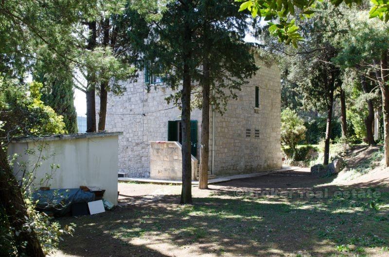 Belle maison en pierre ancienne, à vendre