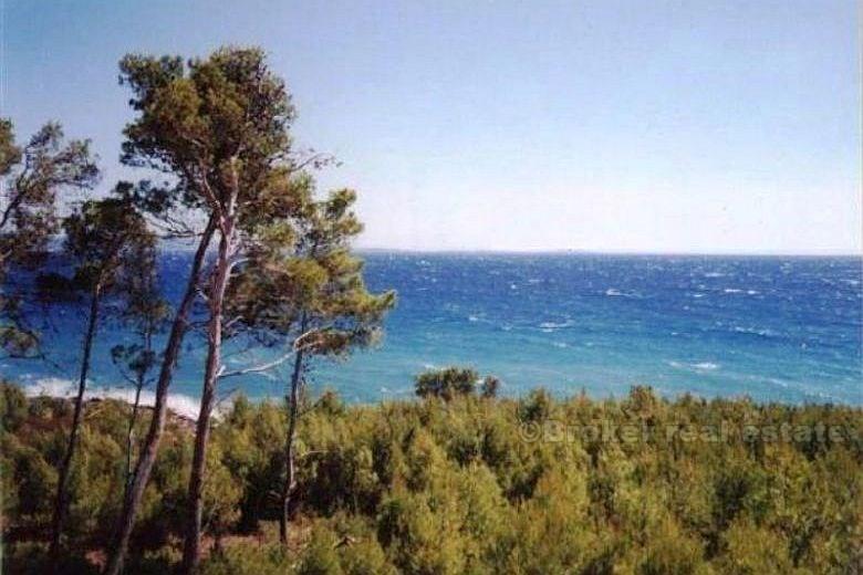 House first row to the sea, for sale