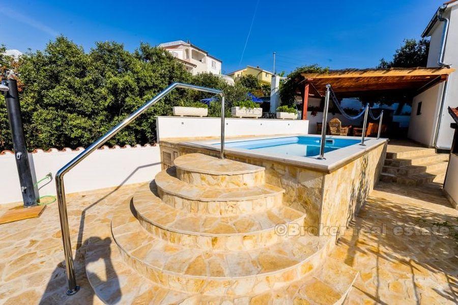 House with swimming pool
